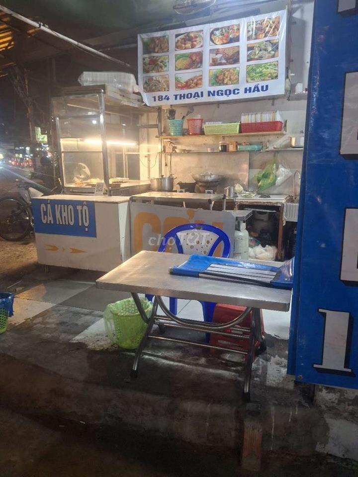 cần sang lại quán cơm và quán nhậu 2 mặt tiền