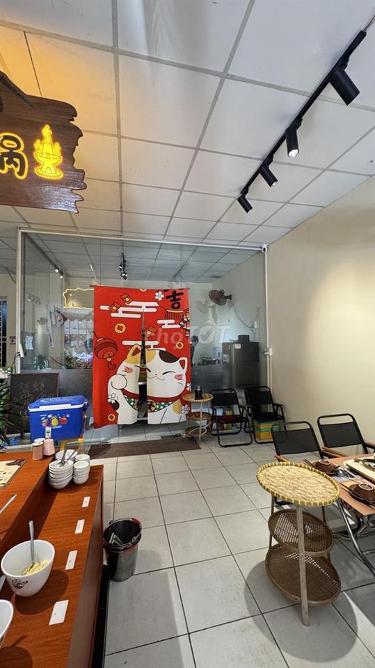 Cho thuê nhà hoặc sang nhượng toàn bộ 18 triệu / tháng