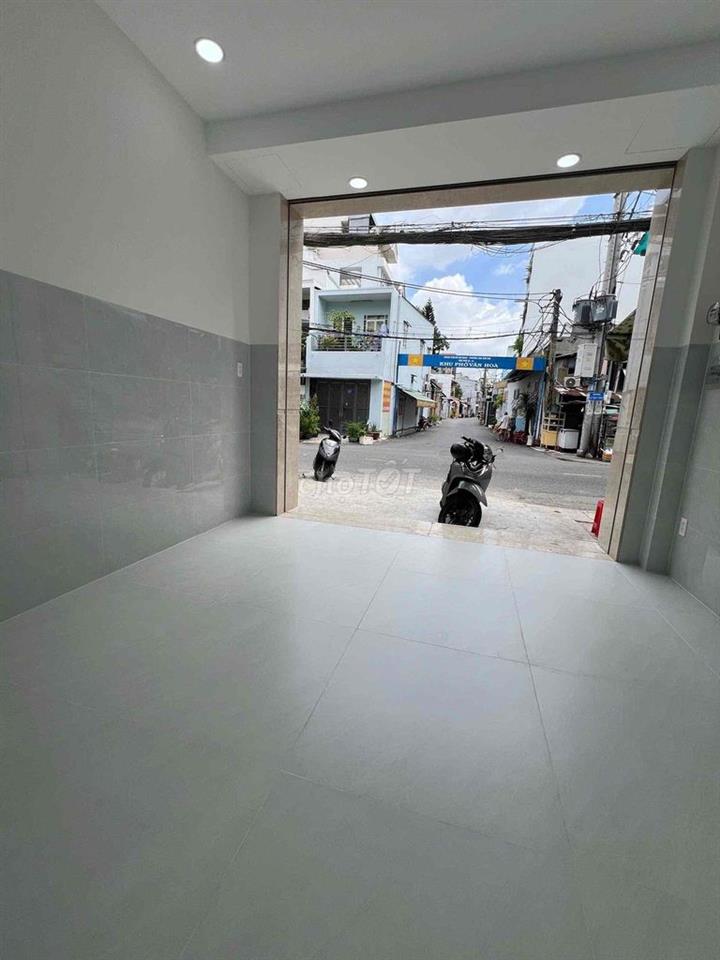 Mặt bằng ngay Lê Đình Thám
