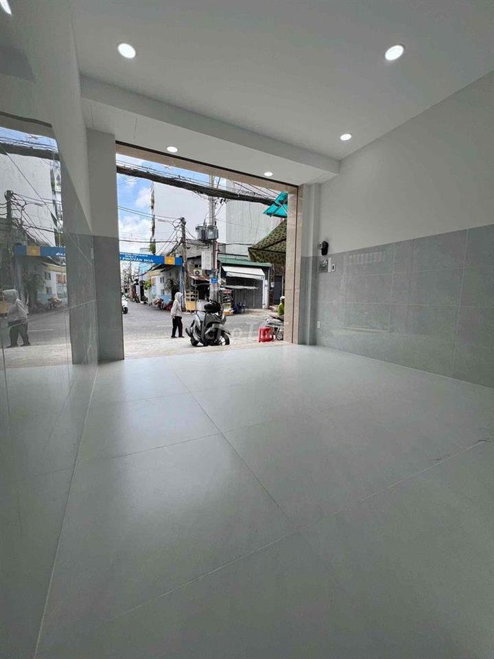 Mặt bằng ngay Lê Đình Thám