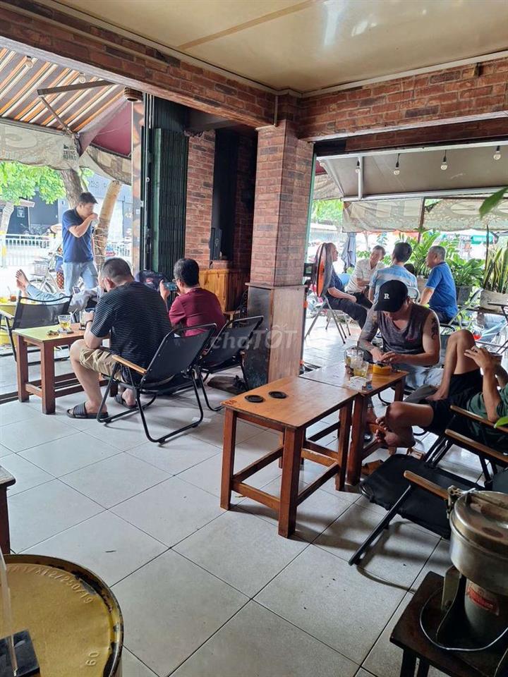 Cần sang quán cafe góc 2 mặt tiền đường