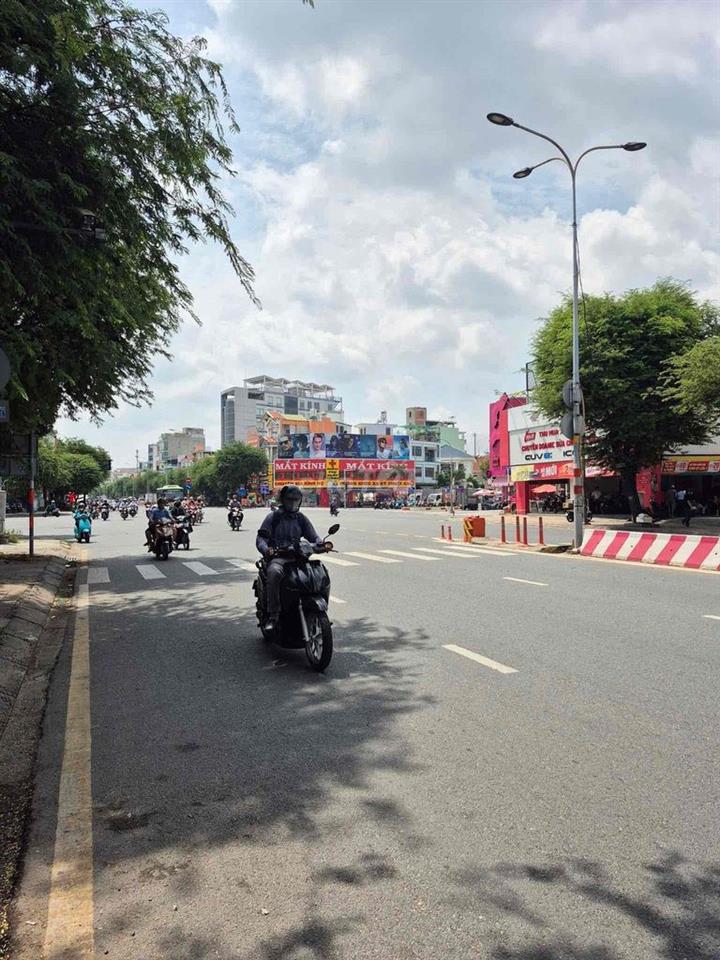 KHO XƯỞNG NHƯ HÌNH KẾ KCN TÂN BÌNH, QL1A.  DT : 9x22m, ĐƯỜNG CONT 40F