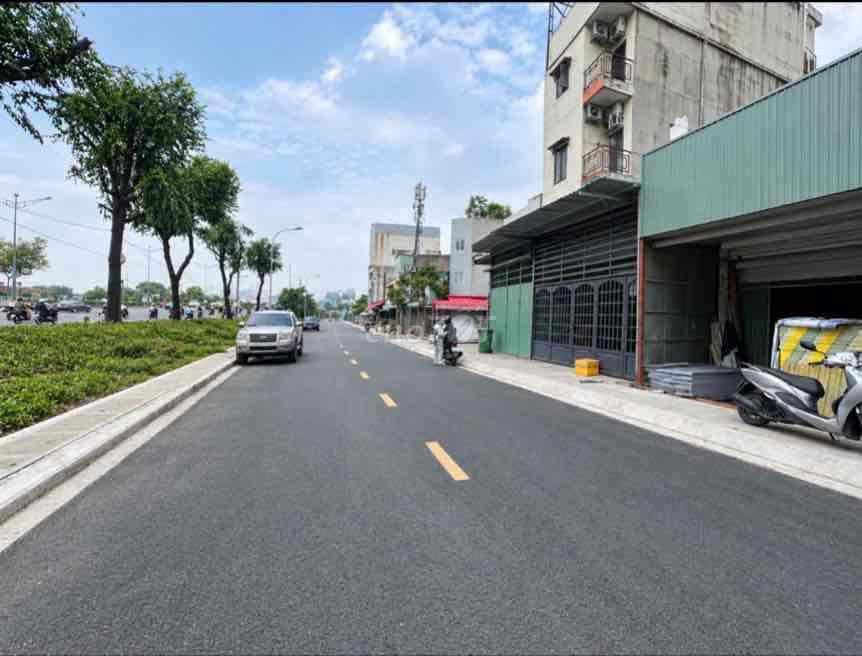 NHÀ NGUYÊN CĂN MT KINH DOANH ĐƯỜNG TRƯỜNG CHINH. 7x17m 2LẦU TRỐNG SUỐT