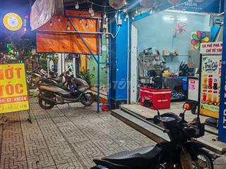 cần share mặt bằng từ 5h chiều tới tối