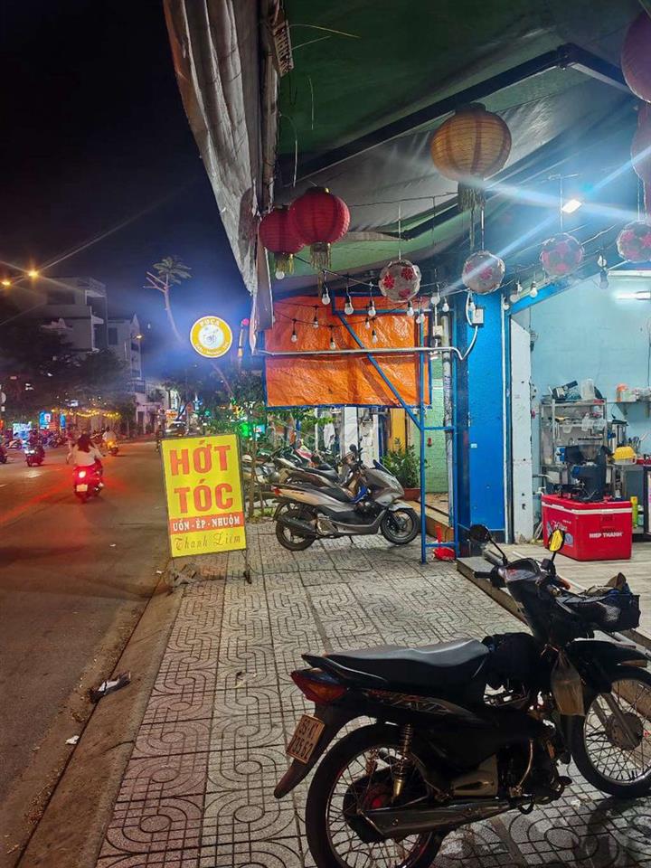 cần share mặt bằng từ 5h chiều tới tối