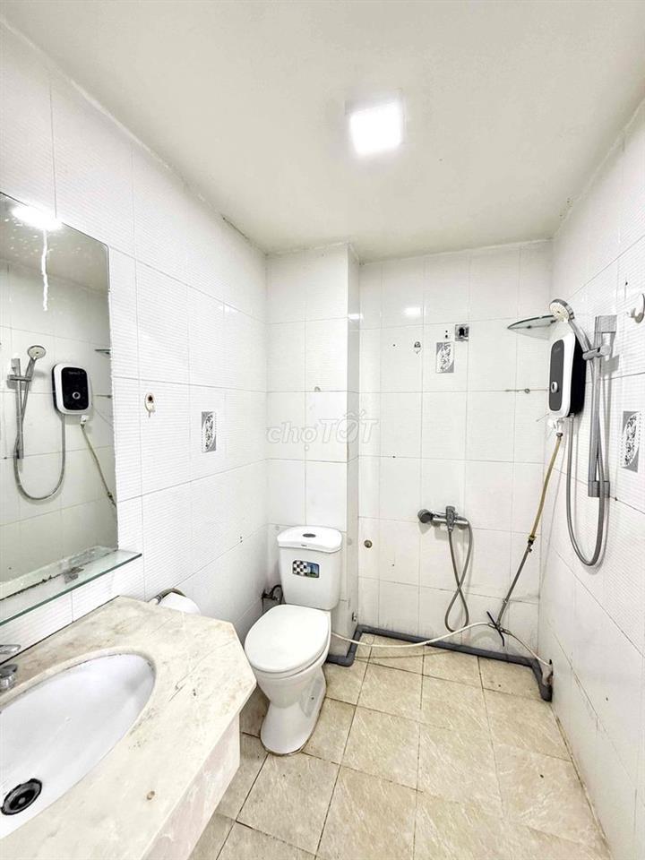PHÒNG BANCON, CỬA SỔ TO