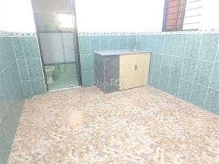 còn phòng có cửa sổ  ở 492 Tân Kỳ Tân Quý, phường Tân Sơn nhì