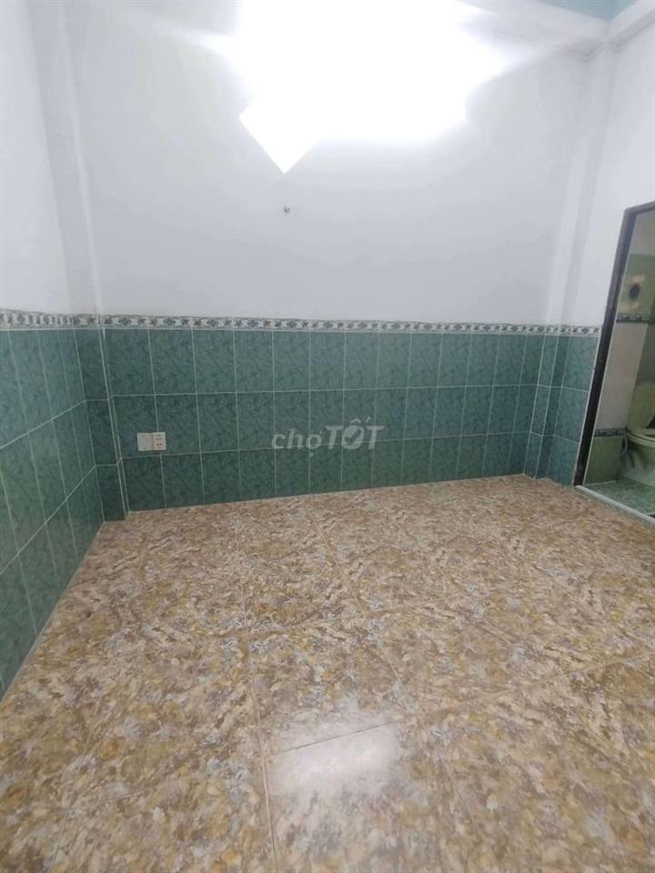 còn phòng có cửa sổ  ở 492 Tân Kỳ Tân Quý, phường Tân Sơn nhì
