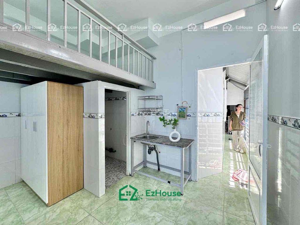 CHO THUÊ PHÒNG BAN CÔNG SẴN MÁY LẠNH GẦN ĐẠI HỌC CÔNG THƯƠNG