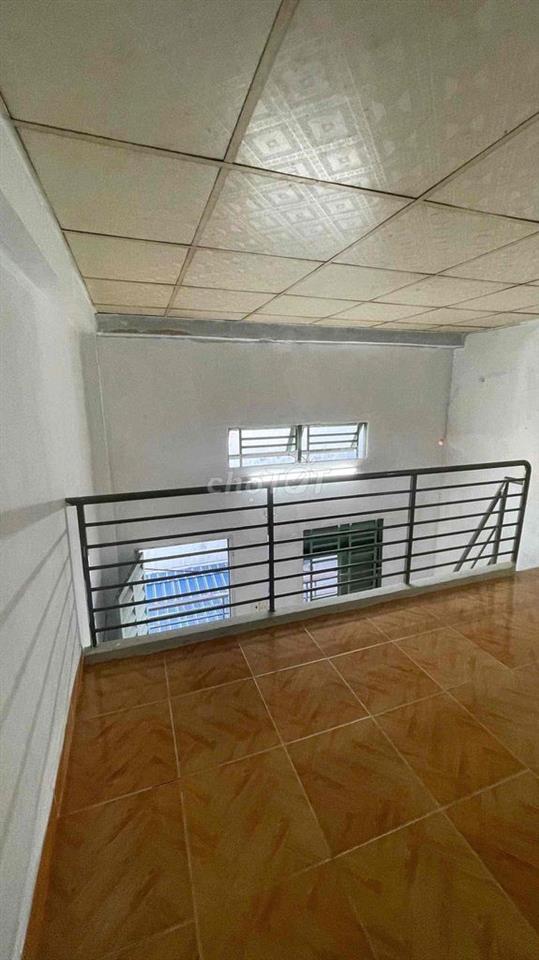 CHO THUÊ PHÒNG BAN CÔNG GÁC CAO GẦN ĐẠI HỌC CÔNG THƯƠNG