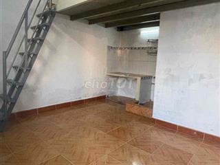 CHO THUÊ PHÒNG BAN CÔNG GÁC CAO GẦN ĐẠI HỌC CÔNG THƯƠNG