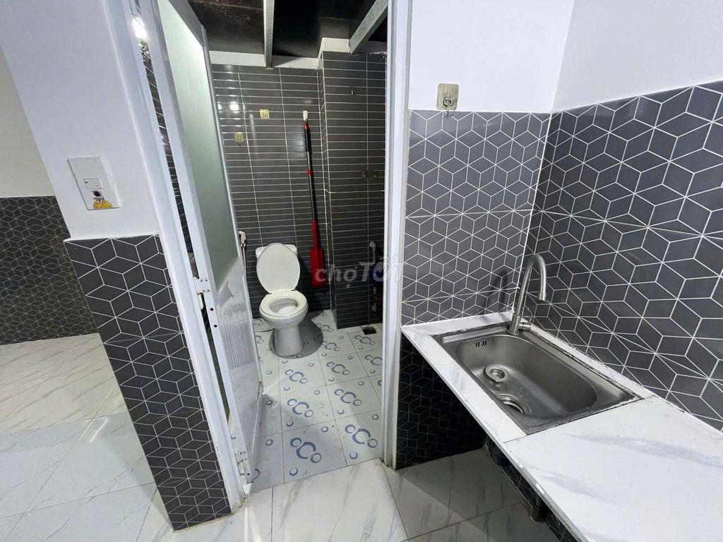CHO THUÊ PHÒNG GÁC RẺ CỬA SỔ THOÁNG RỘNG RÃI GẦN ĐẠI HỌC CÔNG THƯƠNG