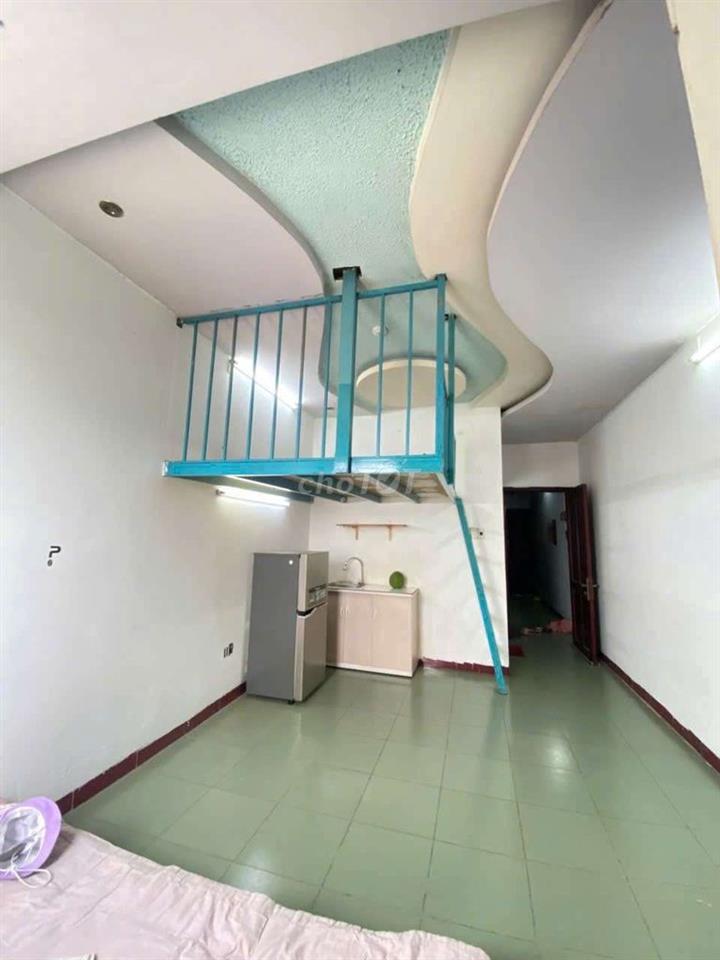 CHO THUÊ PHÒNG GIÁ RẺ CÓ GÁC CỬA SỔ TRỜI GẦN ĐẠI HỌC CÔNG THƯƠNG 