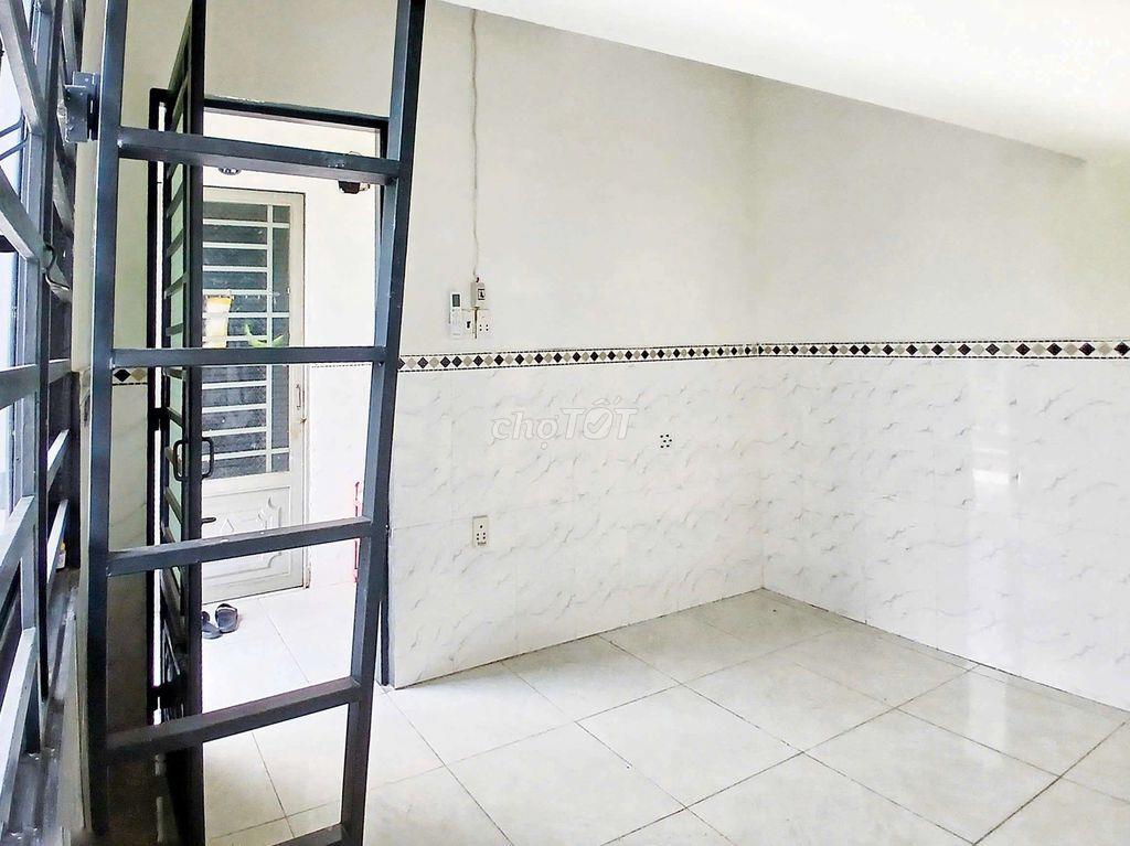 PHÒNG SẠCH GẦN HUIT CỬA SỔ THOÁNG MÁT CÓ MÁY LẠNH