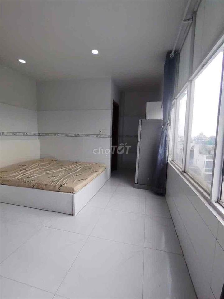 STUDIO CỬA SỔ TRỜI LỚN - FULL NỘI THẤT SẴN TỦ LẠNH  NGAY VƯỜN LÀI