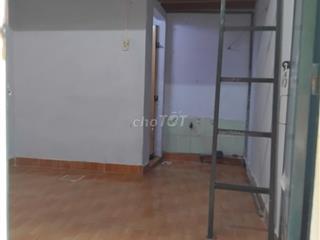 Nhà trọ 12m2 rộng rãi thoáng mát, có gác lửng và toilet riêng
