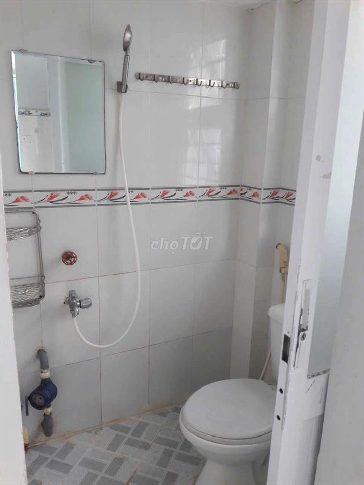 PHÒNG 22m2 CÓ GÁC, BAN CÔNG. AN NINH, YÊN TĨNH, MÁT MẼ