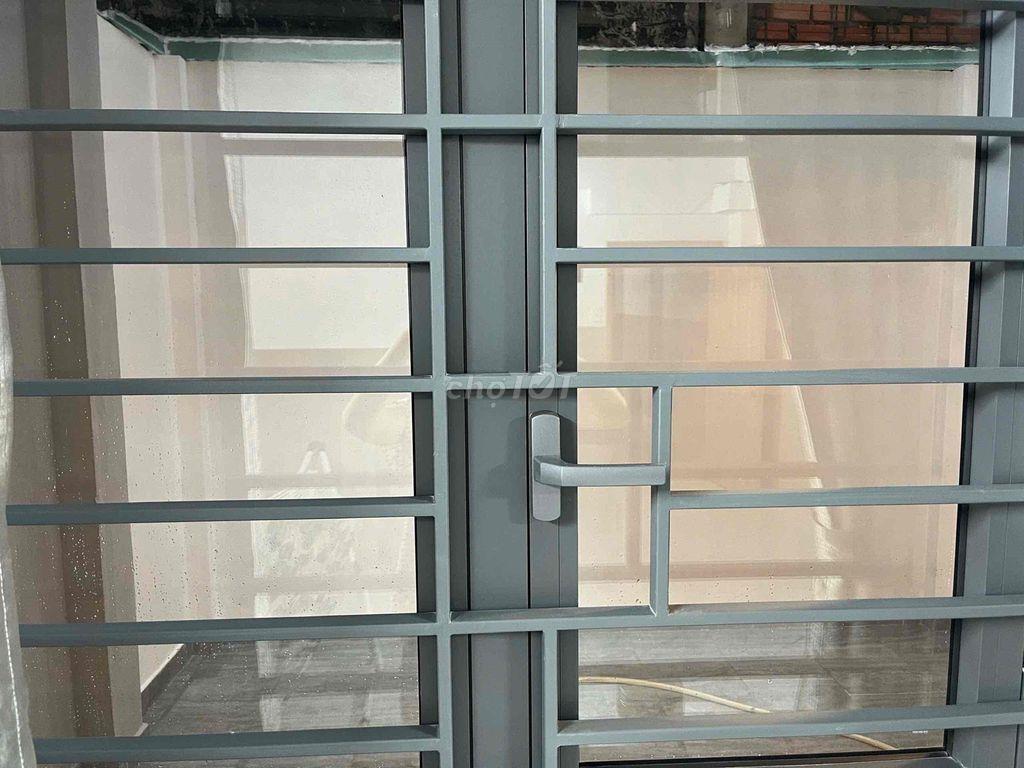 NHÀ MỚI XÂY - CHO THUÊ PHÒNG TẦNG TRỆT 25m2 + SÂN RIÊNG 12m2