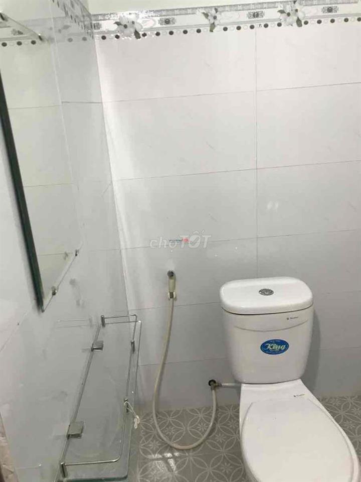 Cho thuê phòng gần trường Đh Công Thương 300mét.