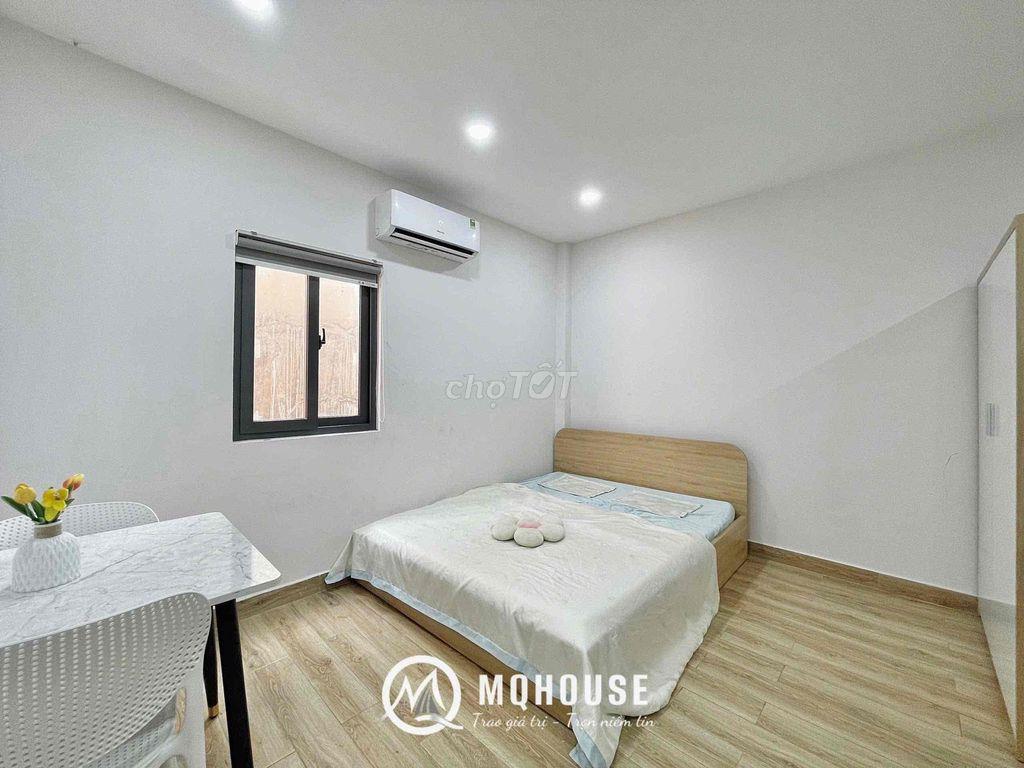 MỚI TRỐNG STUDIO TÁCH BẾP NẰM SÁT SÂN BAY QUA HUIT VÀ HVU 5P DI CHUYÊN