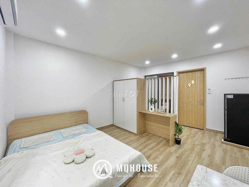 MỚI TRỐNG STUDIO TÁCH BẾP NẰM SÁT SÂN BAY QUA HUIT VÀ HVU 5P DI CHUYÊN