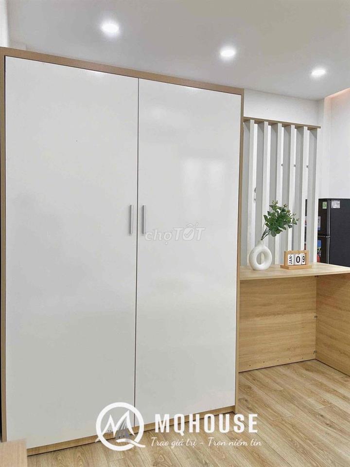 MỚI TRỐNG STUDIO TÁCH BẾP NẰM SÁT SÂN BAY QUA HUIT VÀ HVU 5P DI CHUYÊN