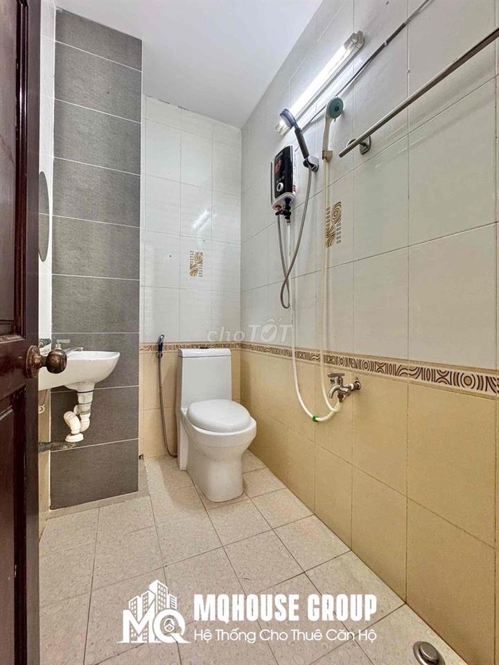 2 PHÒNG NGỦ GIÁ RẺ NHẬN XE ĐIỆN BANCOL CỬA SỔ TRỜI FULL NỘI THẤT