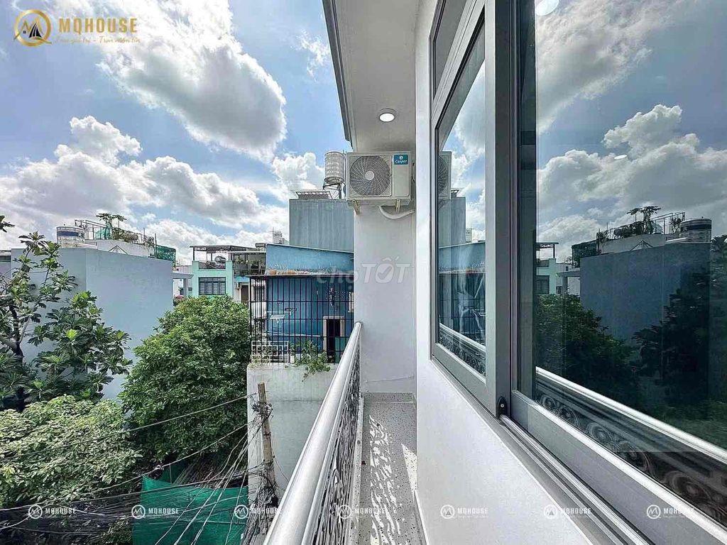 nhà mới xây. mới 200. gần chợ trường học huite