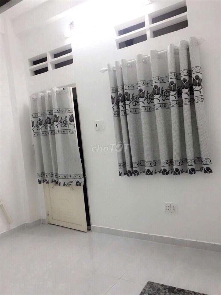 Phòng trọ hòa bình lũy bán Bích gần đầm Sen nước