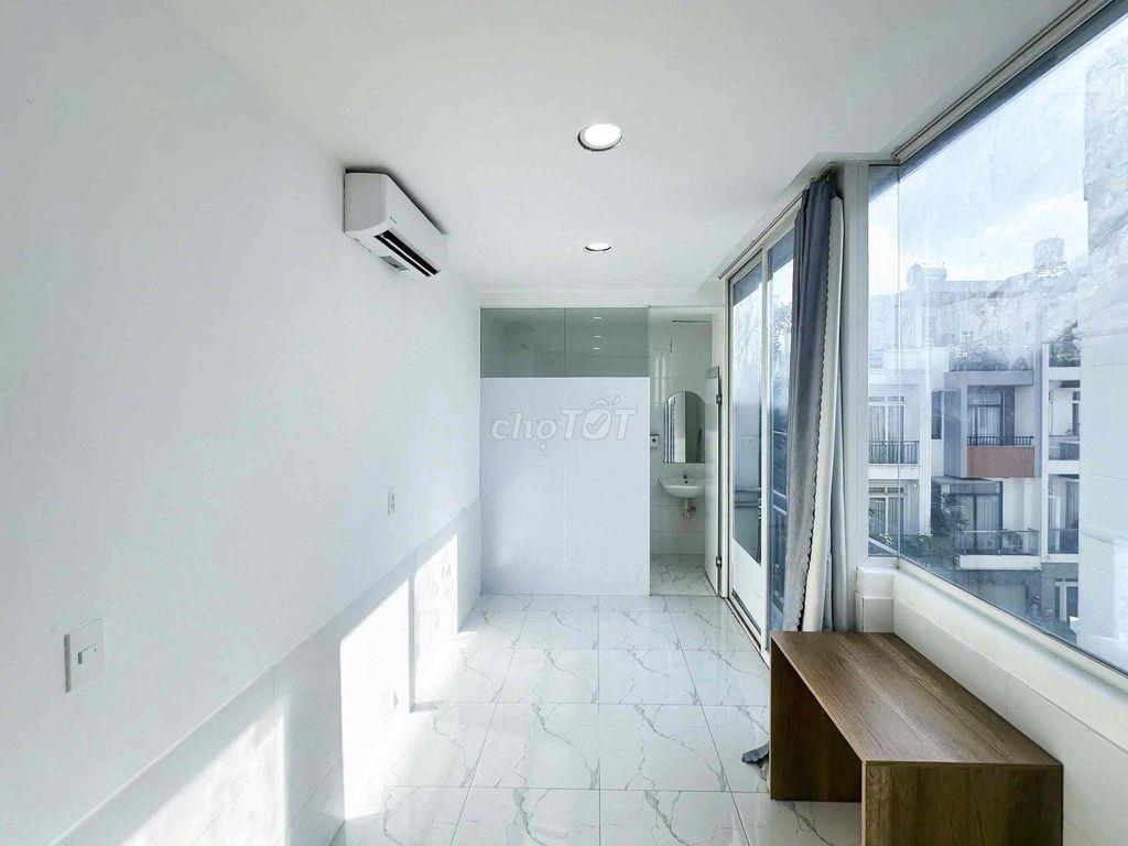 Phòng trọ 18m2, đường Tô Hiệu, Tân Phú có ban công, thoáng mát
