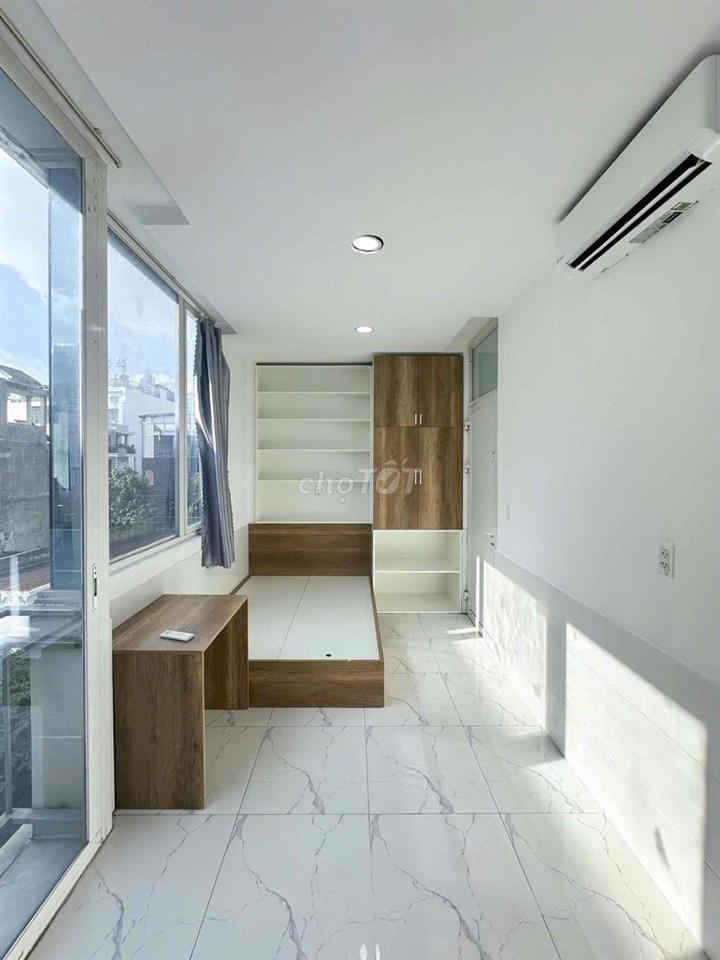 Phòng trọ 18m2, đường Tô Hiệu, Tân Phú có ban công, thoáng mát