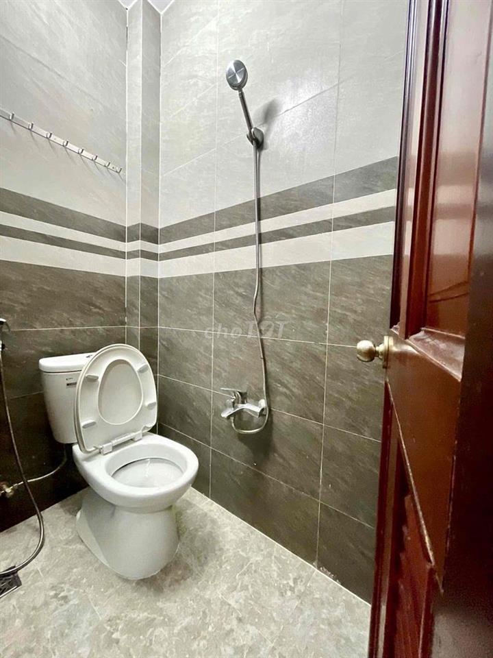 phòng Nguyễn Sơn Tân Phú giờ giấc tự do