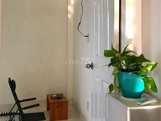 PHÒNG-MỚI-2-TRIỆU-BÀ-NGOẠI-CHO-TÂN-SINH-VIÊN-THUÊ