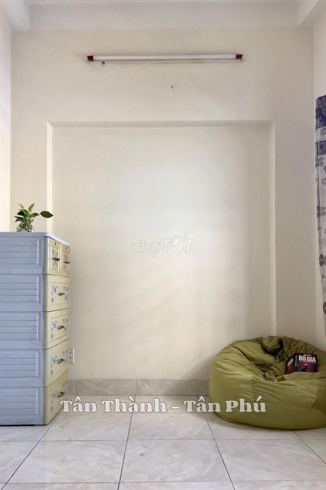 PHÒNG-MỚI-2-TRIỆU-BÀ-NGOẠI-CHO-TÂN-SINH-VIÊN-THUÊ
