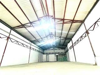 kho mặt tiền họ Lê gần Nguyễn Sơn 8x20