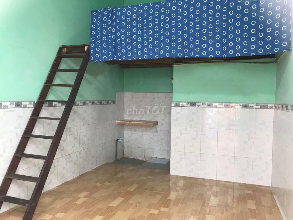 CHO THUÊ PHÒNG TRỌ TẦNG TRỆT GIÁ RẺ, CÓ GÁC TẠI PHƯỜNG PHÚ THỌ HÒA