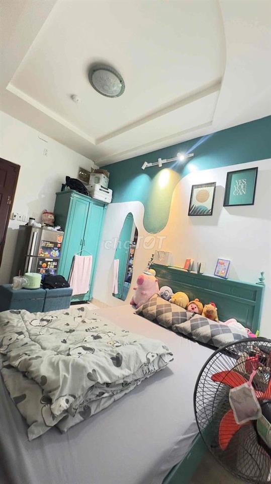 Pass phòng ngay mặt tiền đường Phú Thọ Hoà