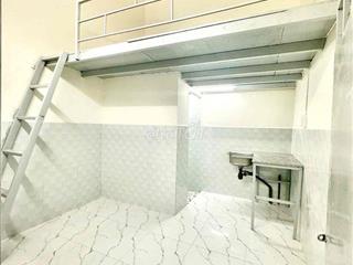 Phòng gác đi bộ 50m đến trường HUIT