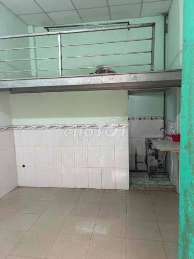 Phòng trọ gia đình cho thuê giá rẻ, trung tâm Tân Phú.