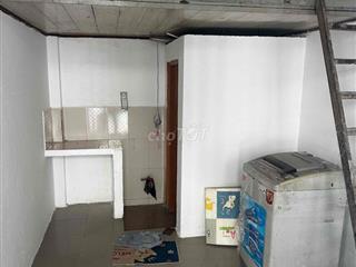 PHÒNG TRỆT RIÊNG BIỆT GẦN ĐH CÔNG THƯƠNG
