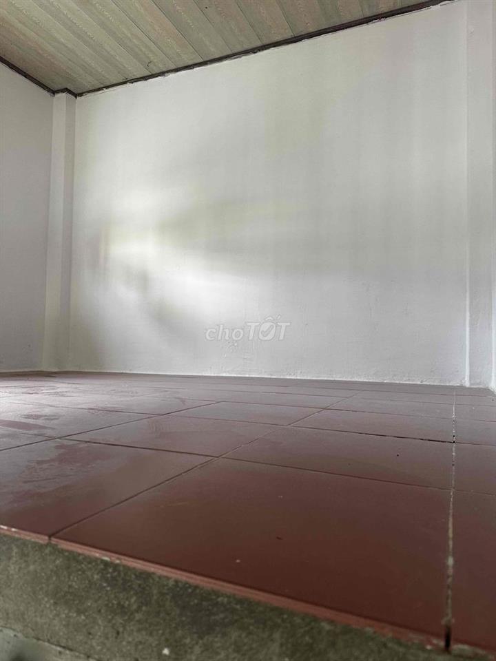 PHÒNG TRỆT RIÊNG BIỆT GẦN ĐH CÔNG THƯƠNG