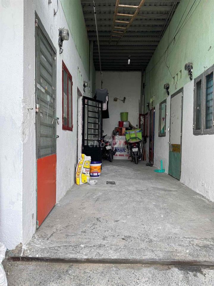 Phòng trệt hẽm xe hơi