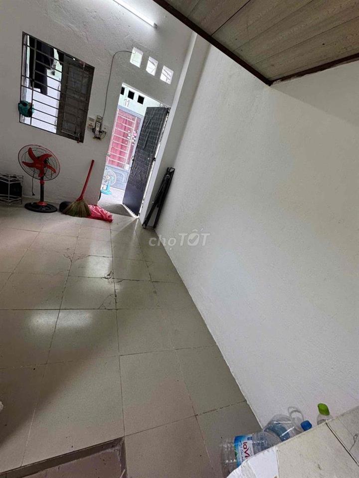 1 Phòng trện yên tĩnh gần đại học công thương