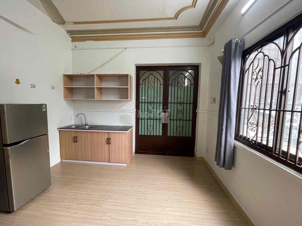 Căn Hộ 2 Phòng Ngủ Bancol - 8tr3 - Ngay Cộng Hoà