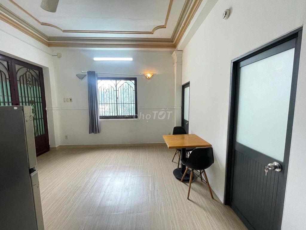 Căn Hộ 2 Phòng Ngủ Bancol - 8tr3 - Ngay Cộng Hoà