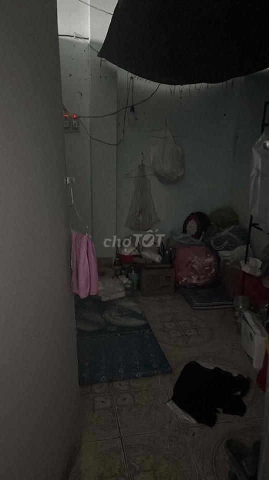 Cho thuê khu nhà dưới 40m² gồm 2 phòng trống tại Quận Tân Phú - Giá tố