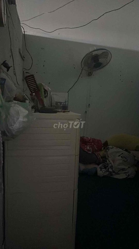 Cho thuê khu nhà dưới 40m² gồm 2 phòng trống tại Quận Tân Phú - Giá tố