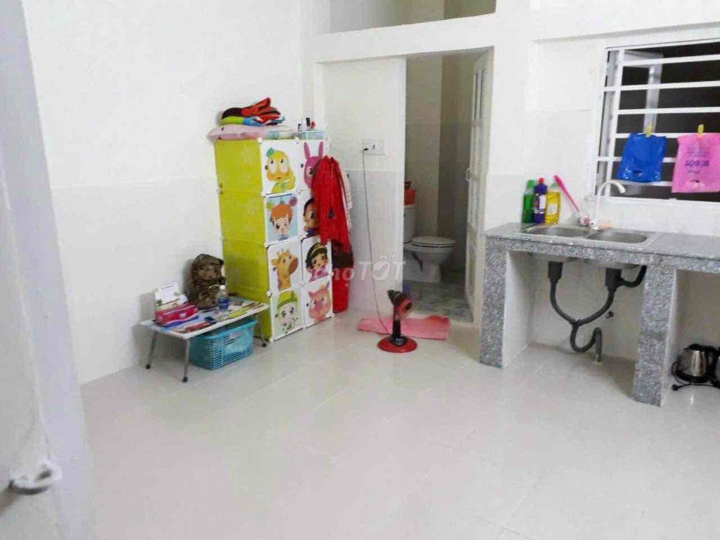 PHÒNG TRỌ 18M2, CÓ GÁC LỬNG, Đ.LÊ TRỌNG TẤN