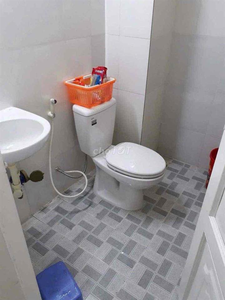 PHÒNG TRỌ 18M2, CÓ GÁC LỬNG, Đ.LÊ TRỌNG TẤN