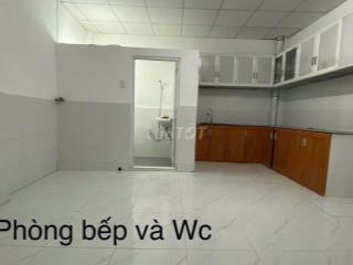 Trống (từ ngày 10/8/2026) 1 phòng ngủ (lầu 1) trong nhà nguyên căn